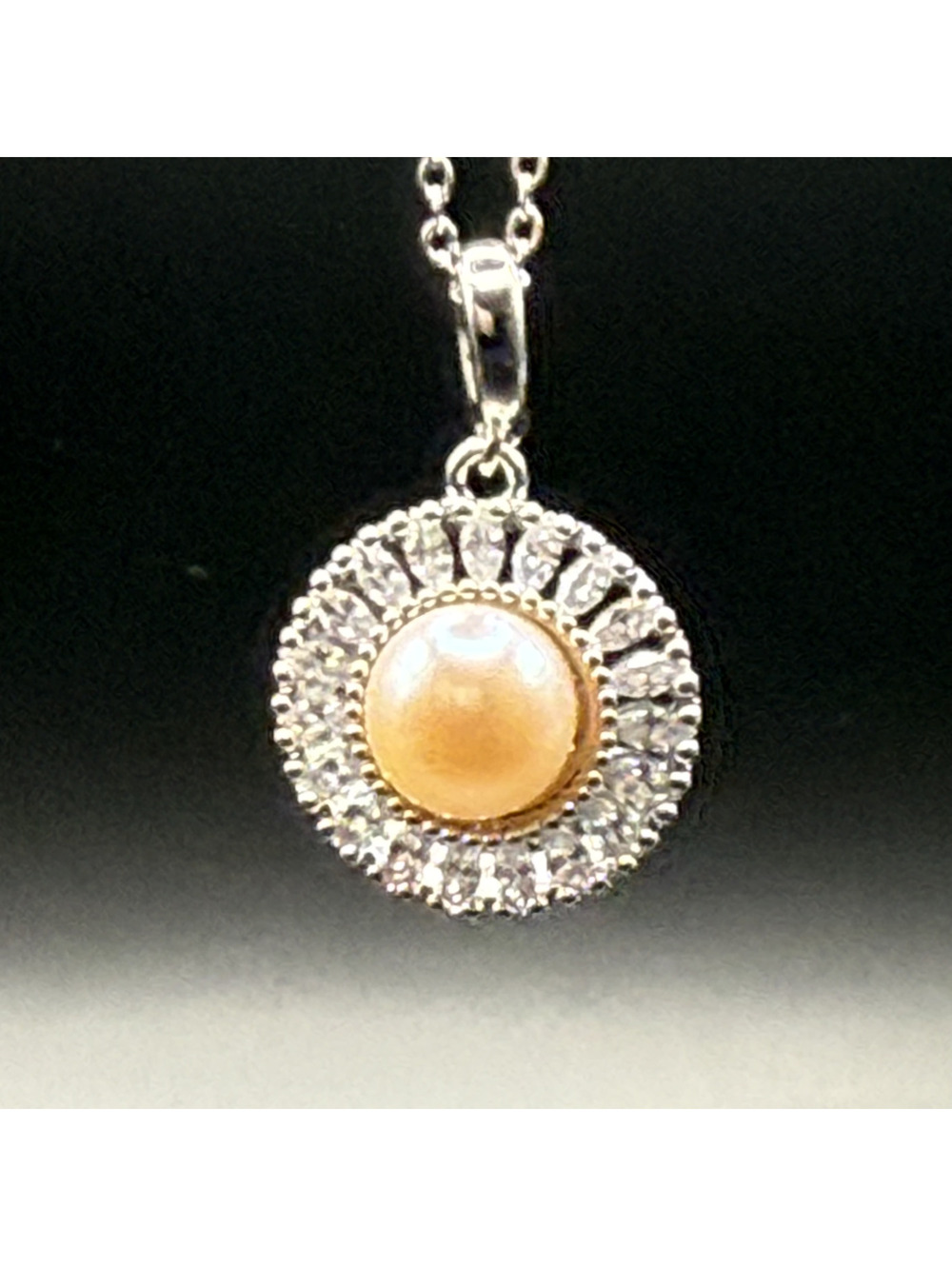 candy+clover elite freshwater pearl crystal halo pendant w/free chain